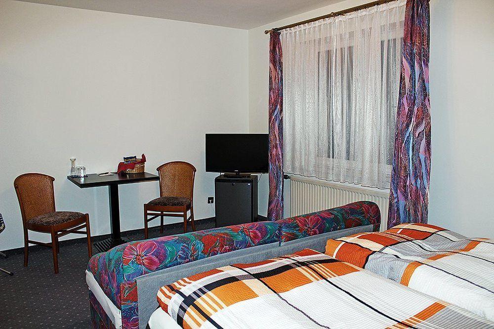 Pension Erlaa Vienna Exterior photo