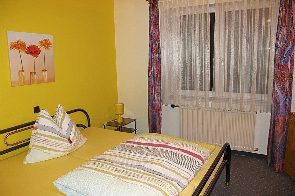 Pension Erlaa Vienna Exterior photo